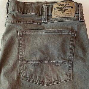 Wrangler Straight Fit Dark Gray Casual Pants 42 x 30